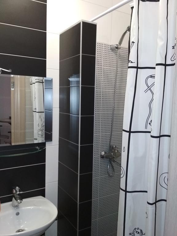 Apartment On Tytova 8 Dnipro Ngoại thất bức ảnh